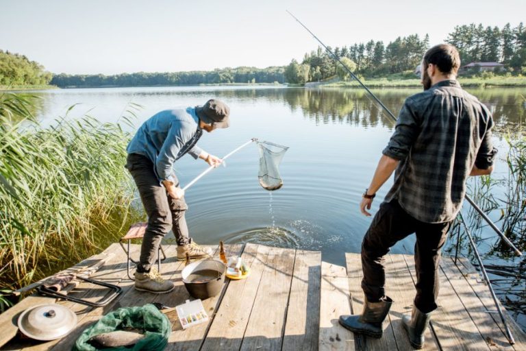 Pescando en el lago