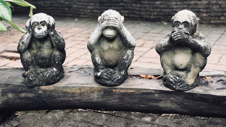 los tres monos sabios